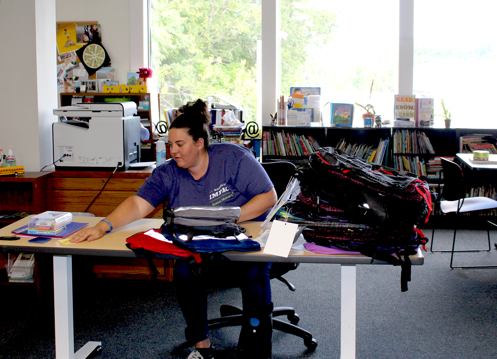 Boston Mutual Life Insurance Volunteering At School On Wheels Of Massachusetts 4