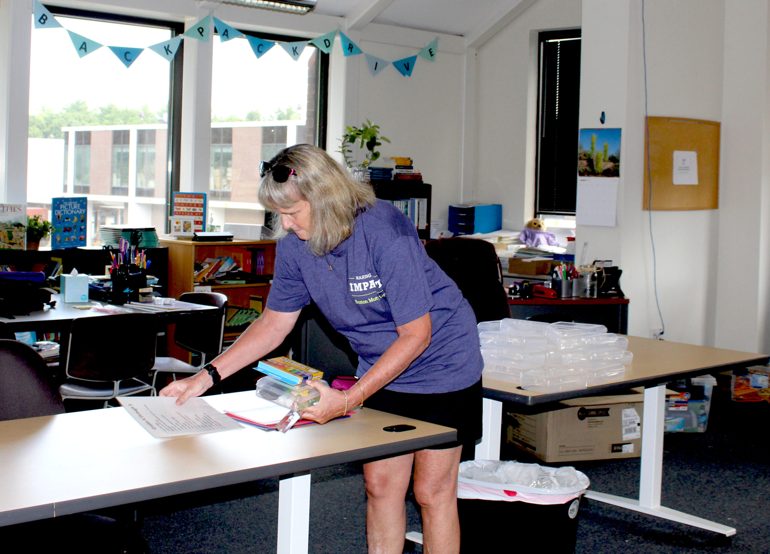 Boston Mutual Life Insurance Volunteering At School On Wheels Of Massachusetts 5