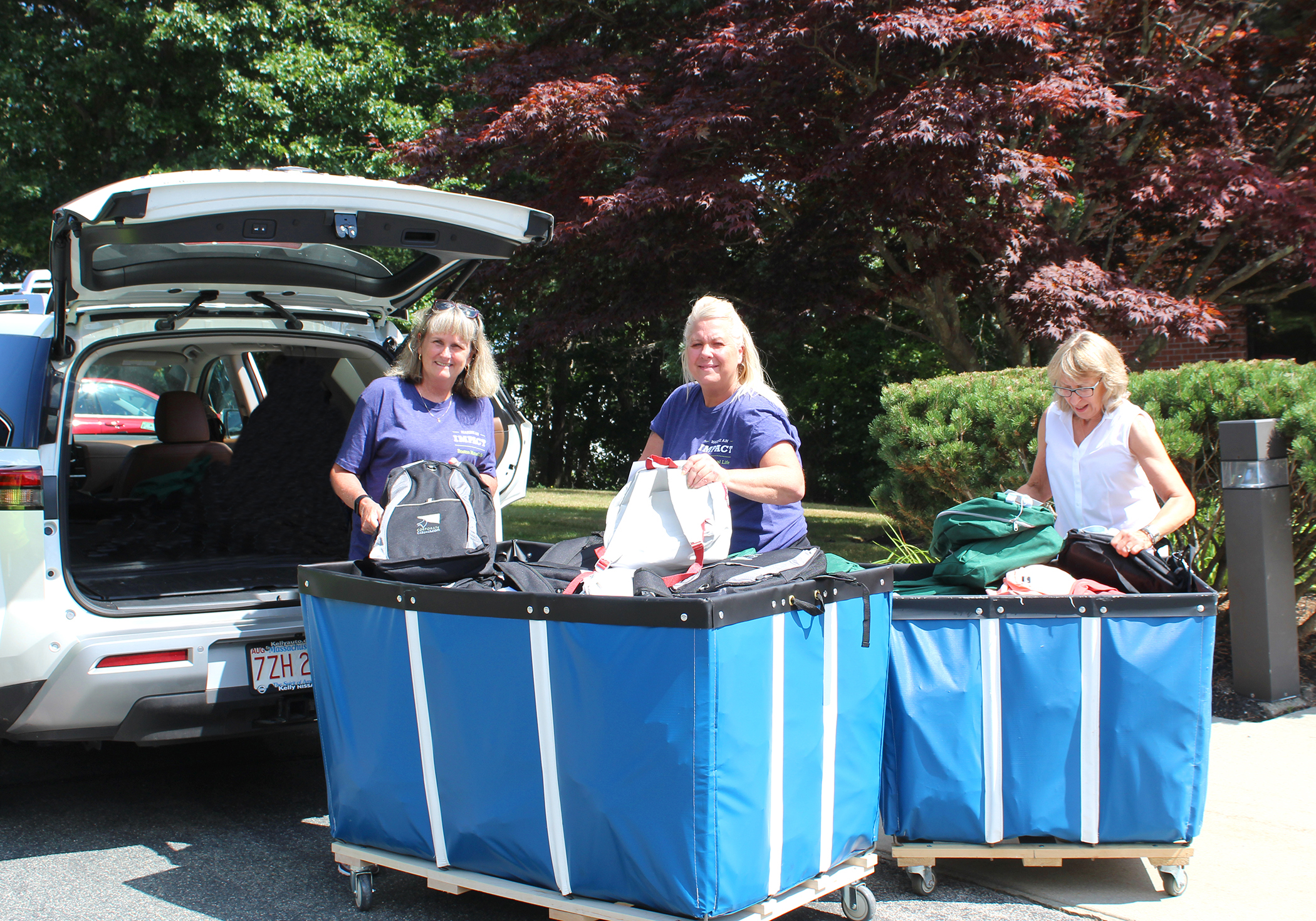 Boston Mutual Life Insurance Volunteering At School On Wheels Of Massachusetts 7